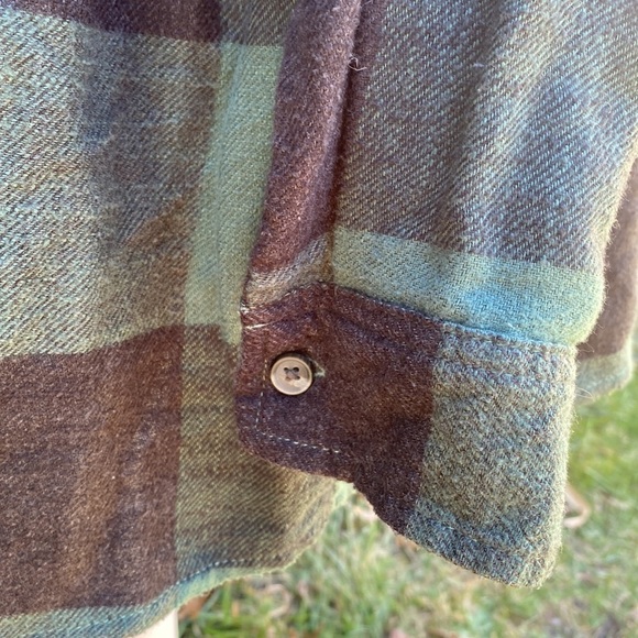 𝅺american Eagle Flannel Button Down Top size XS - Picture 7 of 9